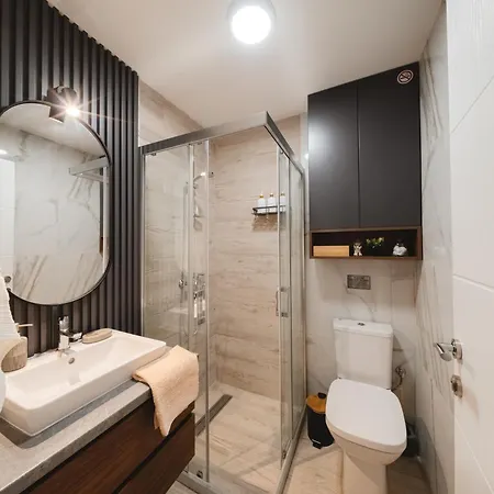 Urban Citadel 2br Modern In Kisela Voda Daire *
